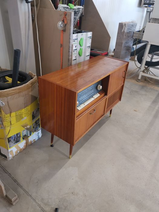 Ретро радио лира 10