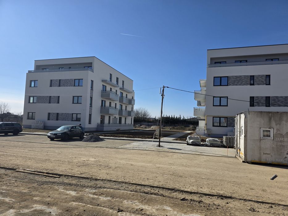 Proprietar vand apartament nou Micro 17