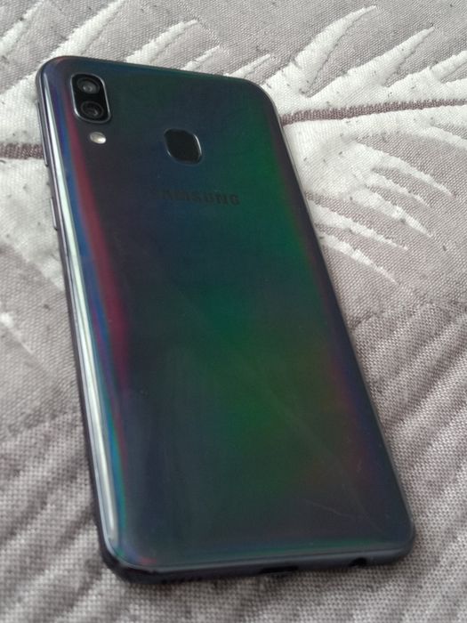 Samsung A40. Доставка