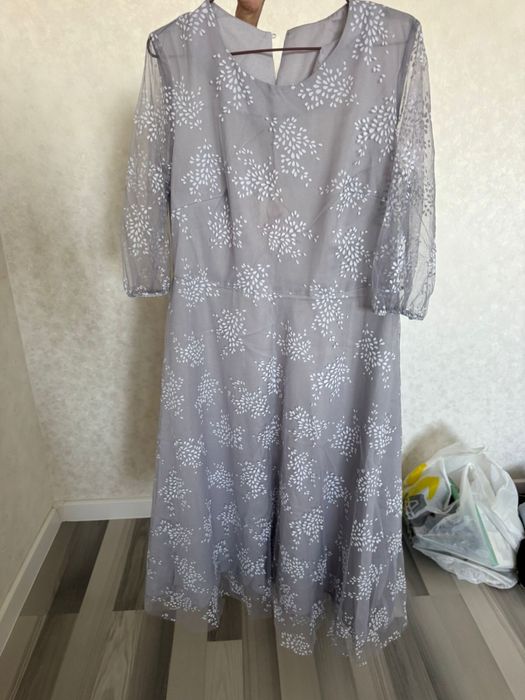 Платье новое серое