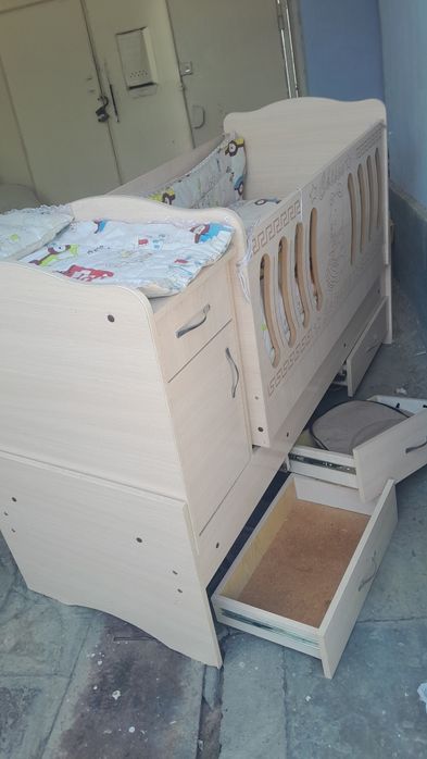 Sotiladi. Sroʻchni Bolalar kravati