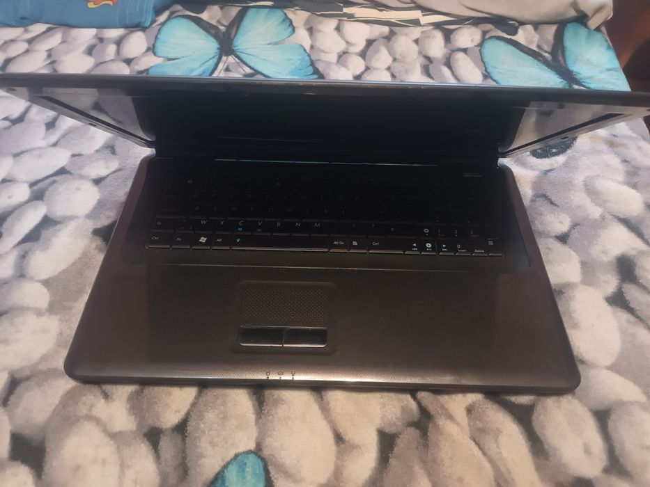 Laptop asus x701j