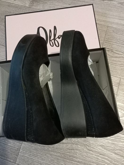 Туфли 38 размер, Лёгкие очень. В хорошем состоянии.Замша .