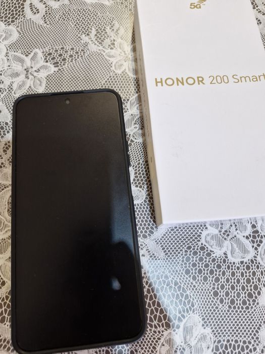 Продавам телефон Honor 200 Smart