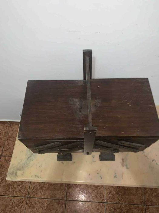 Trusa Mercerie de podea din lemn