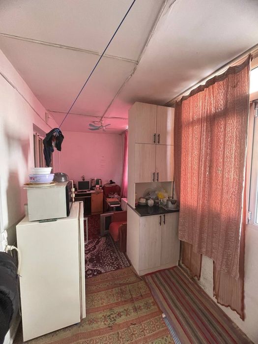 Продаётся Квартира 2х ком 2 этаж, в Янгиюле на Джуне