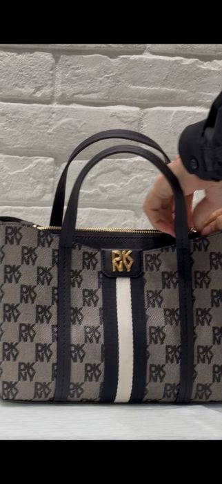 Продам оригинал сумку