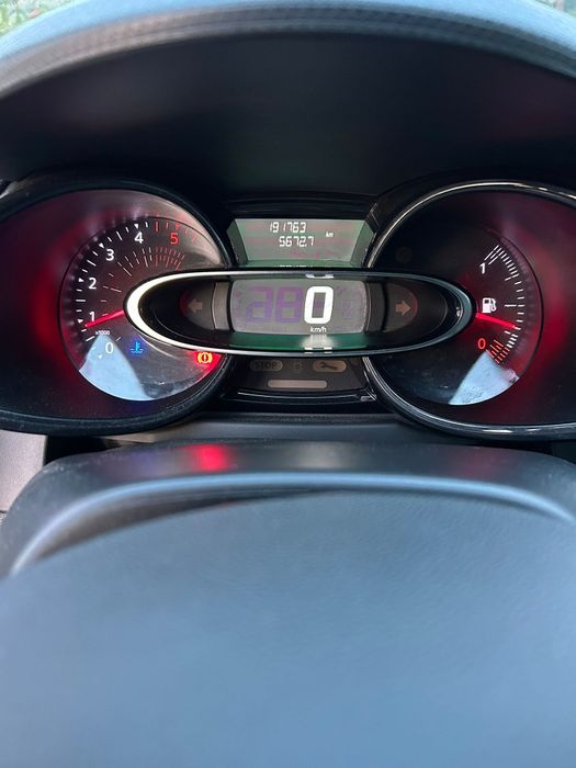 Renault clio 4 agreat scoala de soferi 2017