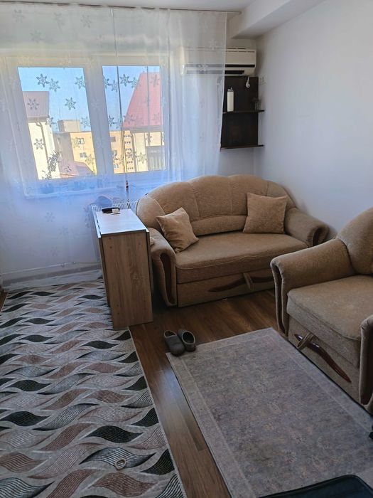 Garsoniera de vanzare
