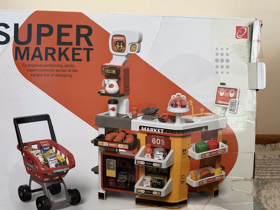 Продам игрушечный магазин