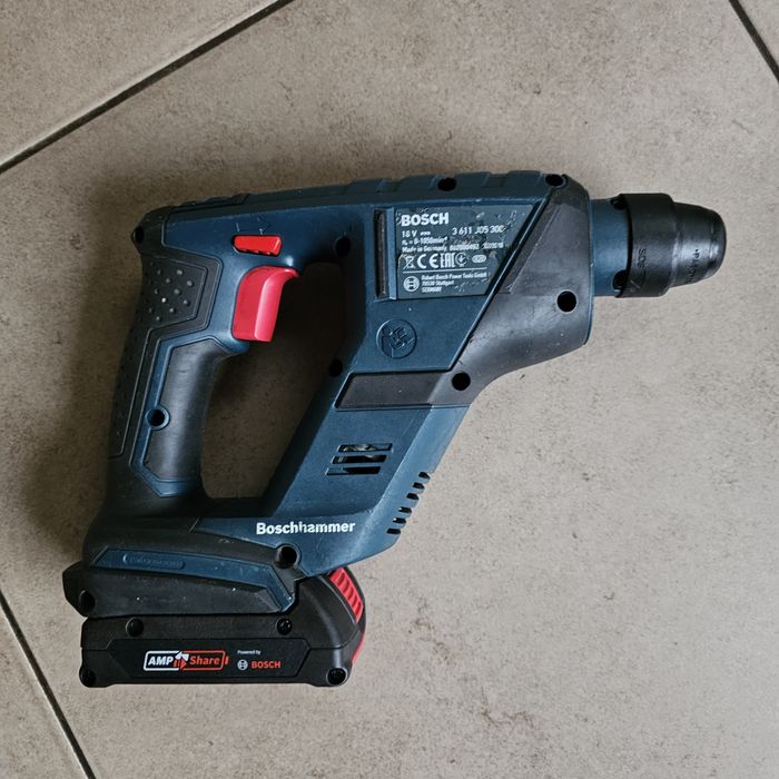 Masina gaurit cu percutie (Rotopercutor ) Bosch  GBH 18 V-Li Compact