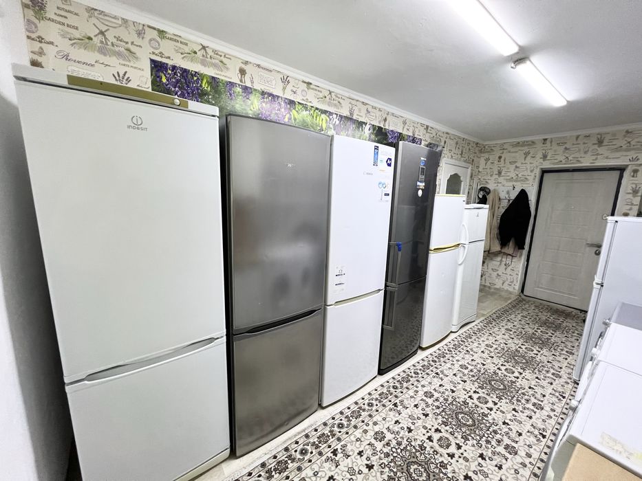 Продам Холодильники