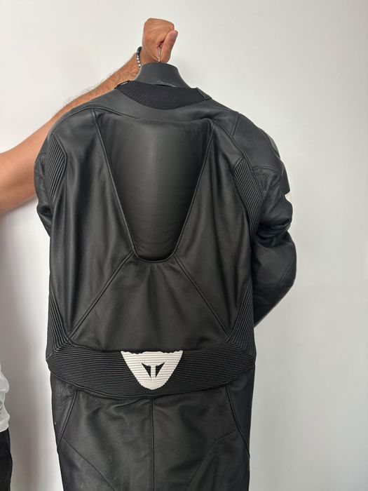 Dainese Tosa 1 – Combinezon piele 1 piesă – Mărimea 52 – Fără căzături