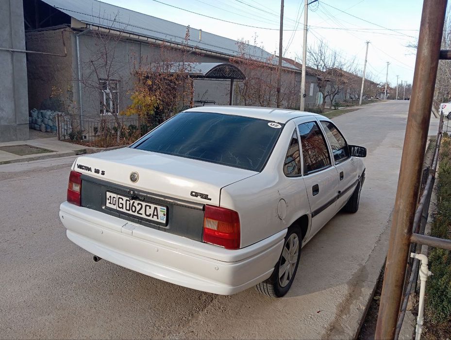 Opel vektra sotiladi