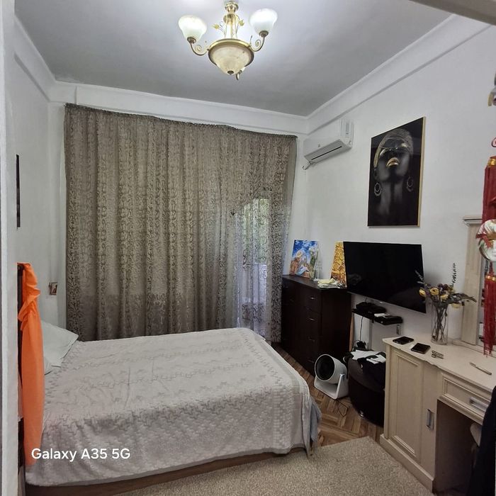 Продаётся своя  Чиланзар -1  высокопотолочка кирпич 2/4/4