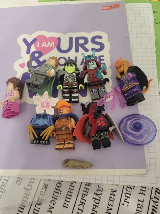 Продам фигурки лего  разное.
