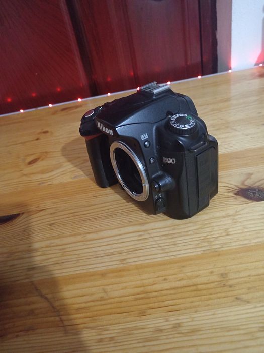 aparat foto Nikon D90 + obiectiv Nikon af-s 18-70mm+rucsac pentru camera