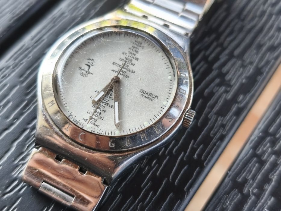Кварцов часовник Swatch Irony Big