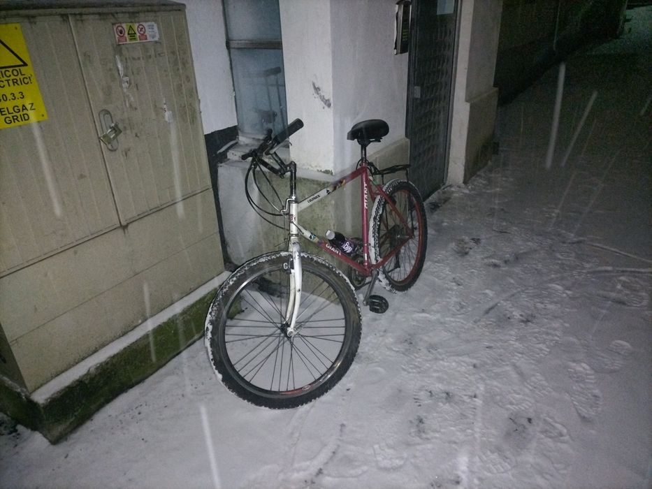 Vând bicicleta stare buna