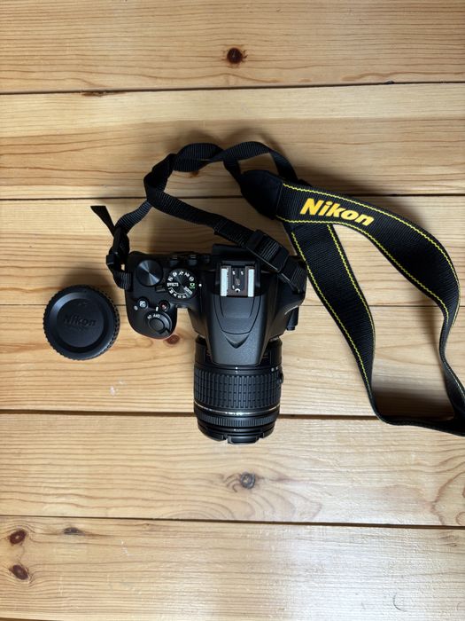 Нов Nikon D3500 18-55mm VR обектив + SD карта