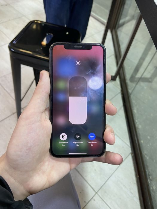 Vand/schimb iphone 11 pro  64 gb