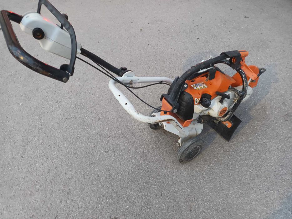 Stihl TS 410 - ръчен бензинов фугорез със количка