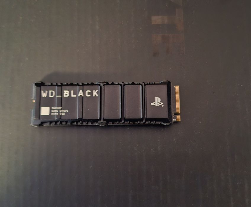 Vând Kit Gigabyte B650 Eagle AX