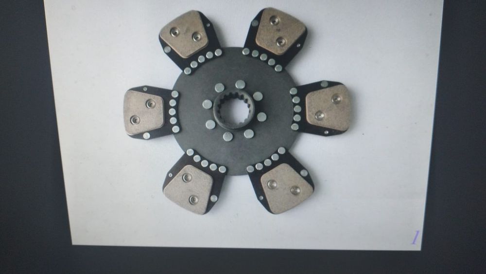 Disc ambreiaj tractor fiat dt diferite modele cu placute atit cit disc