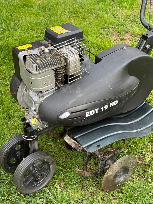 Masina de tuns iarba Motocultor