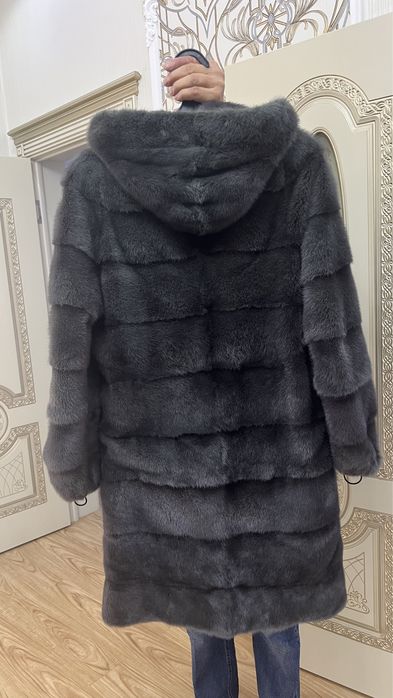 Норковая шуба с капюшоном!