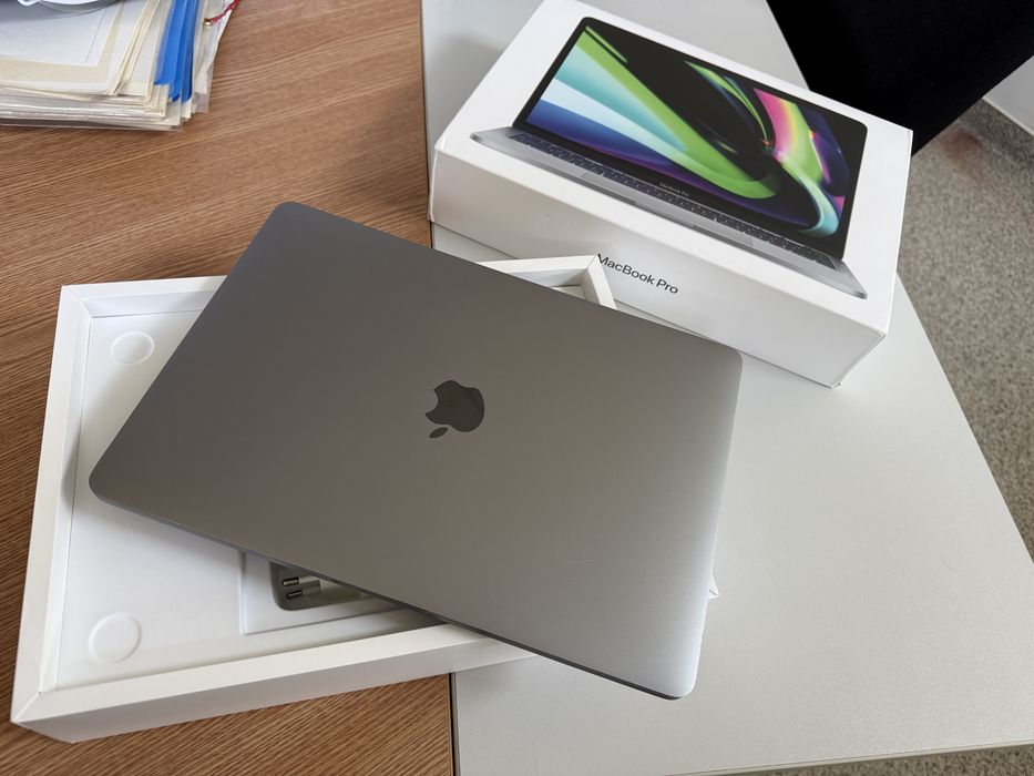 Macbook Pro M2 13” 2022 Silver Fullbox