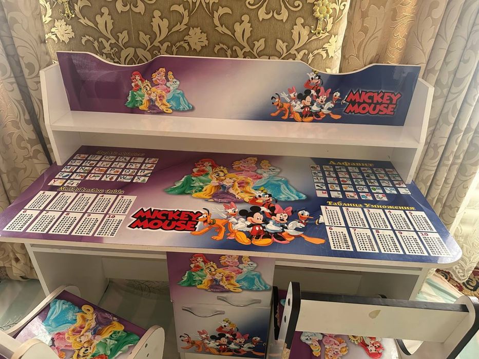 Детская парта (2х местная) в хорошем состоянии