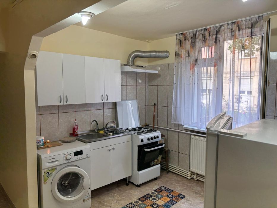 Garsoniera de închiriat