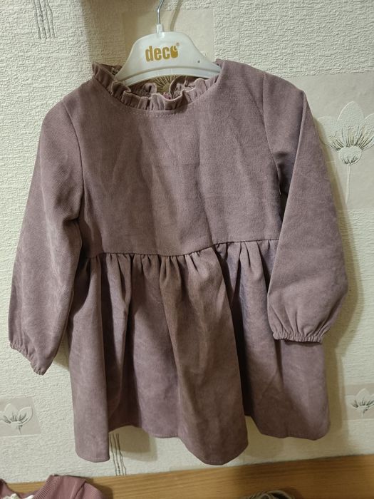 Продам платье на 3 года