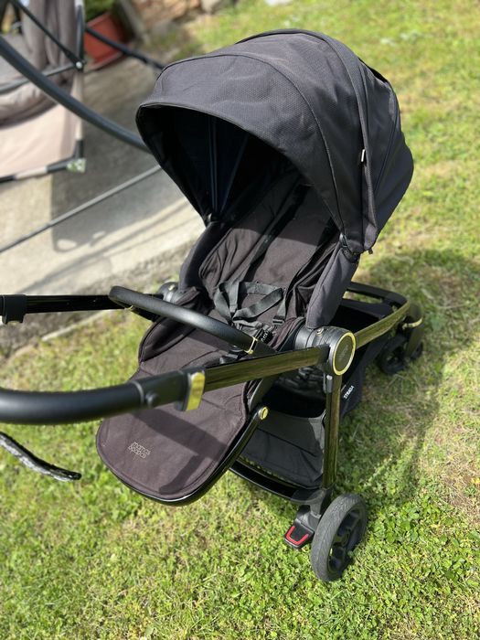 Mamas & Papas Лека количка 4 v 1  плюс База за стол за кола Cybex Base Z2 с Isofix Strada - Black Diamond