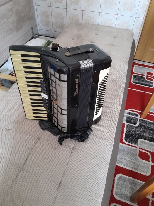 Acordeonul este de vazare