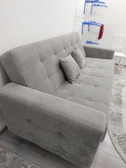 Диван для спальни или гостиной