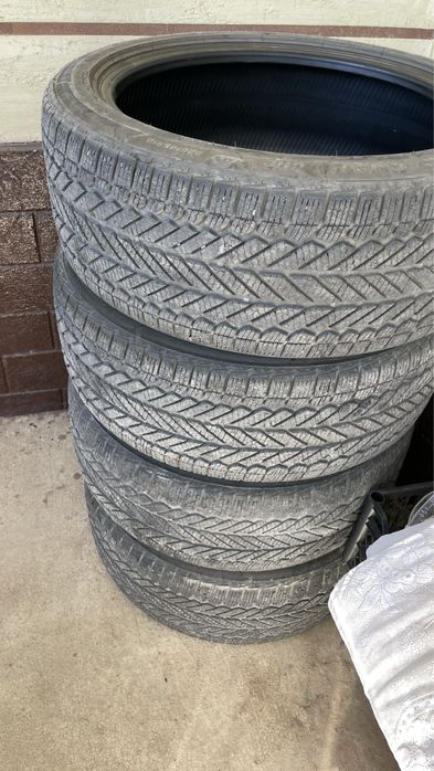 Шины зимние,  комплект 20.000.