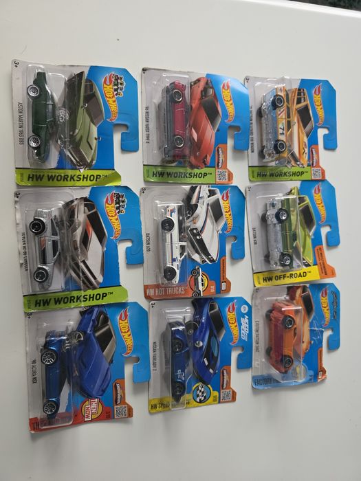 Лот Hot Wheels JDM & Classics (Short Card) – 9 бр. (Datsun, Nissan, Toyota, Aston Martin)