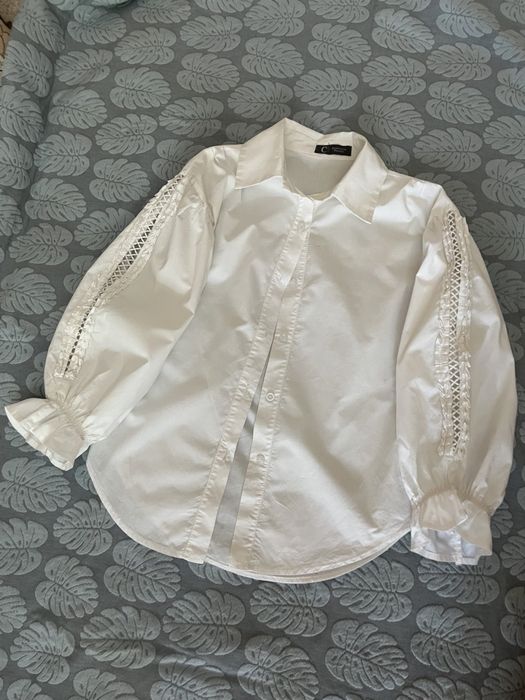 Продается новая белая блузка 46 размера