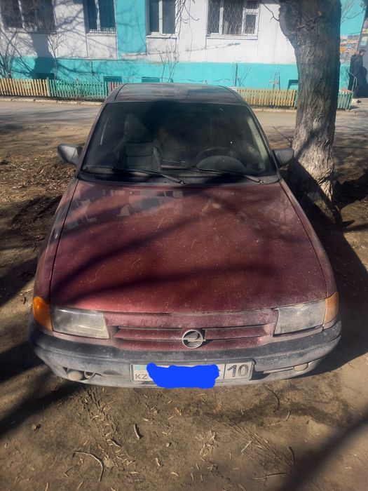 Продам опель астра 1.6 моновпрыск