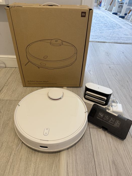 Продаю робот-пылесос MI Robot Vacuum Mop P