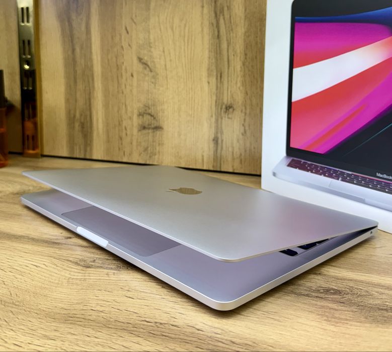 Macbook Pro M2 13inch Full Box