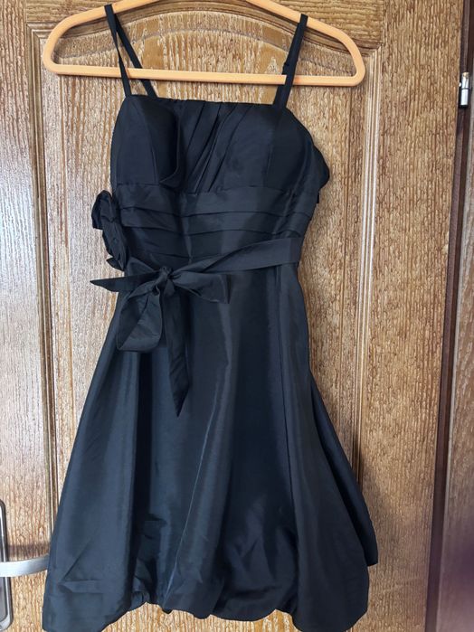 Елеганта дамска рокля на madona