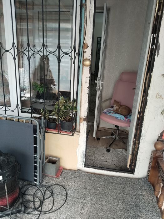 Продам 1 ком 1этаж 4этажки СЕРГЕЛИ -2. С отличным ремонтом. Выход в ог