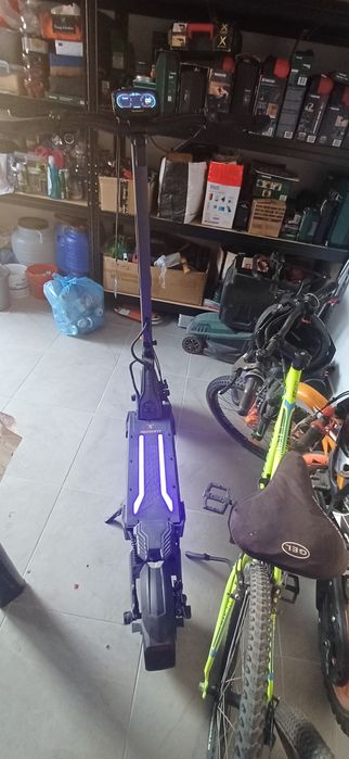 Trotineta electrica și motocros copii