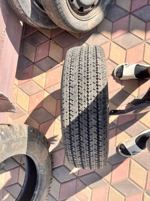 продаю шины для машин