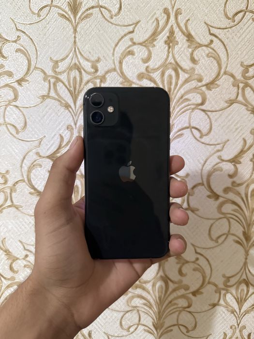 iphone 11.   64gb.