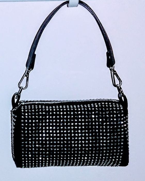 Елегантна дамска чантичка с инкрустирани камъчета