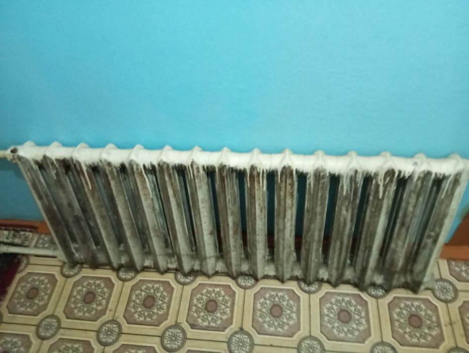 Продам батарею чугунныю б/у
